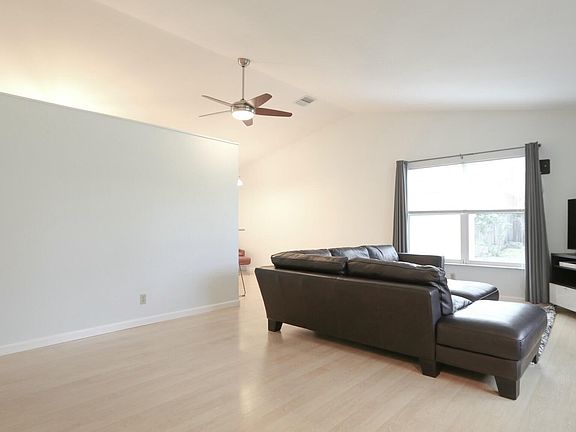 5th image of 6761 Eastview Drive