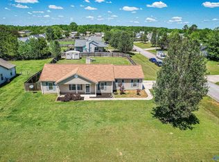 120 Fox Chase Trl, Toney, AL 35773