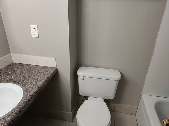 5th image of 8827-9281 S Woodland Dr #9061-D