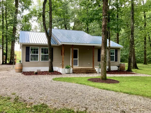 155 Creekside Ln, Decherd, TN 37324