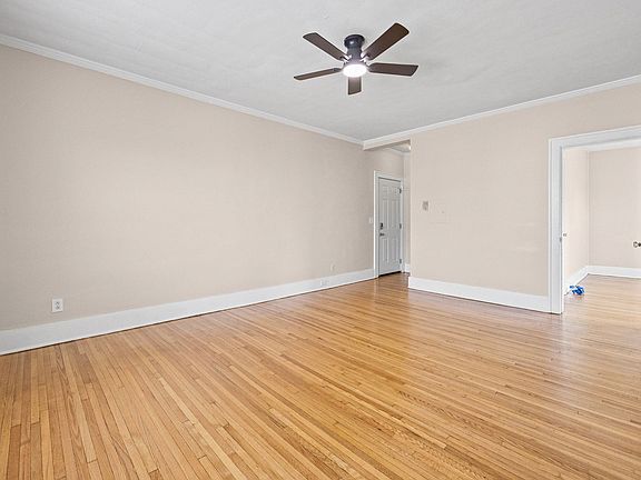 5th image of 49 Troup St APT 14