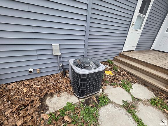 4th image of 435 N Avenue B