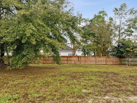 3rd image of 65-66 67 Oak Alley Ln
