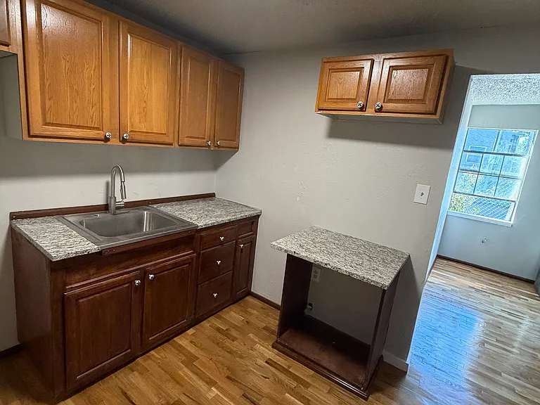 2904 S Indiana Ave #3 — Photo 9