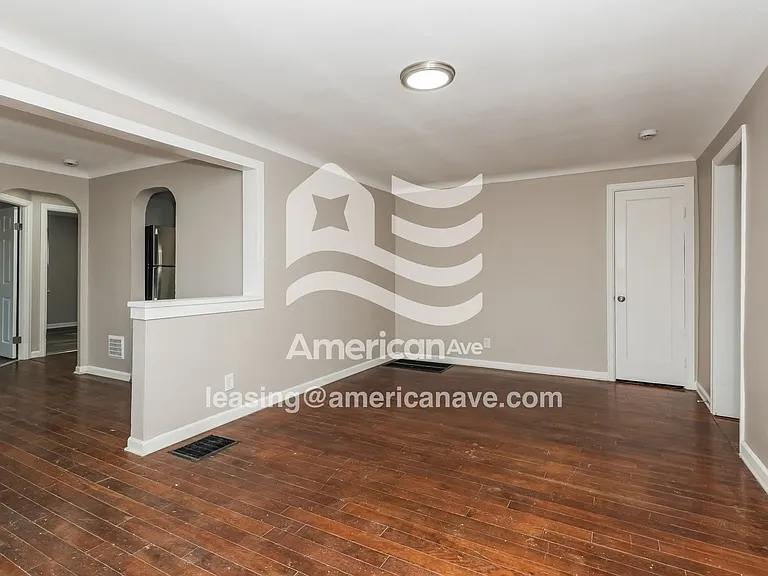 125865_003_wm_-_living_room_13469293.jpg