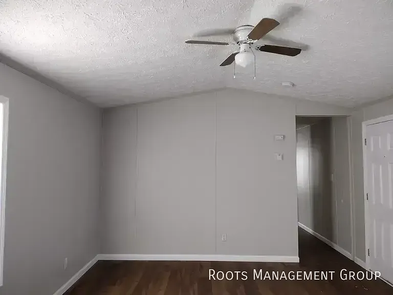 14 Birch Crest Dr #14 — Photo 3