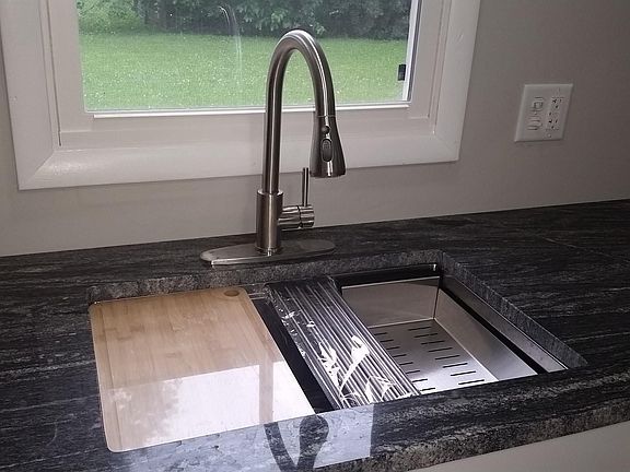 5th image of 3724 Joan Ave