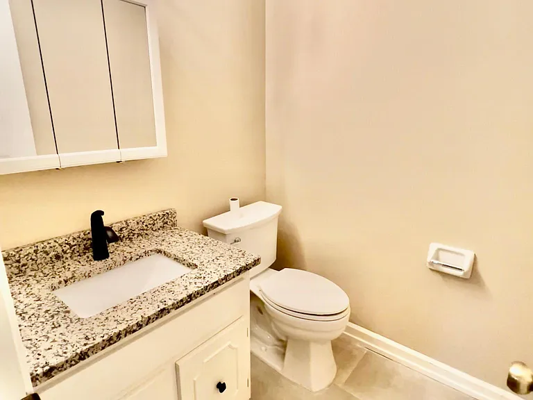3168 Creekwood Ln — Photo 15