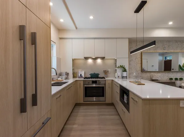 342 Mountain Hwy #102, North Vancouver, BC V7J 2K8