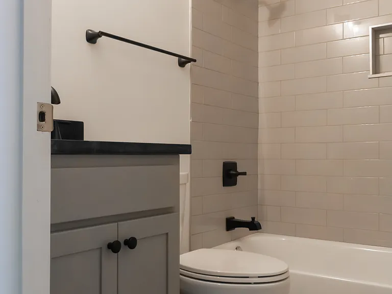 747 S 5th St #21 — Photo 10