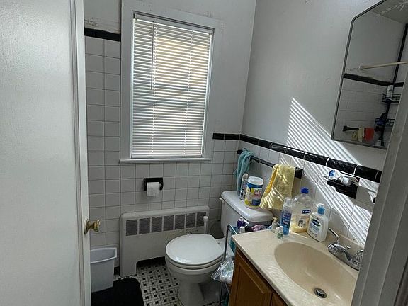 3rd image of 512 Bradford St #11188716