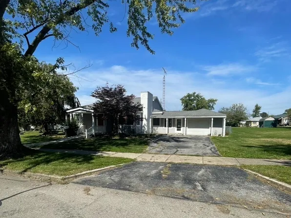 214 W 8th St, Edwardsport, IN 47512