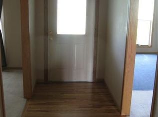 7019 McGeorge Rd, Milford, KS 66514