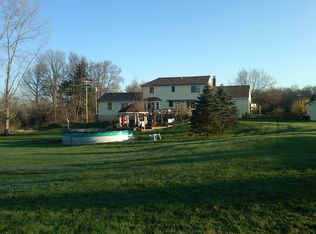 2518 Crooked Lake Rd, Howell, MI 48843