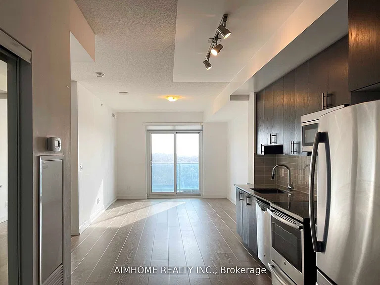 7161 Yonge St #2028 — Photo 8