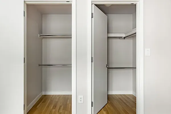 Rented by LCOR (Property Manager) | media 21