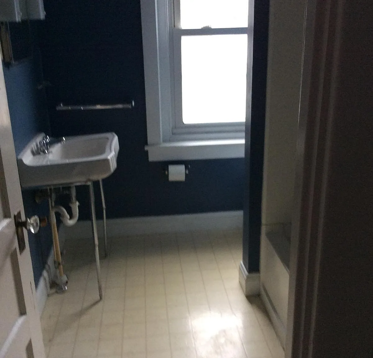 3 bed, 1120 sqft, $2,000 — Photo 3