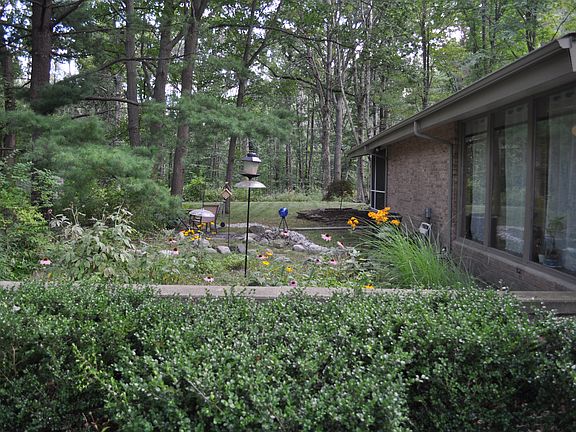 3rd image of 3703 Moorland Dr