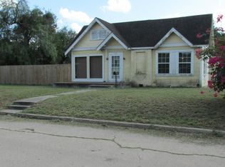 303 E Warren Ave, Kingsville, TX 78363