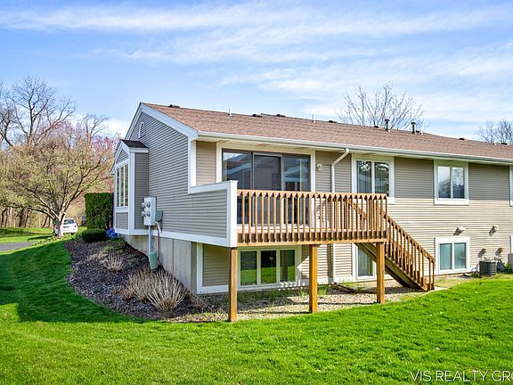4th image of 600 Appletree Dr
