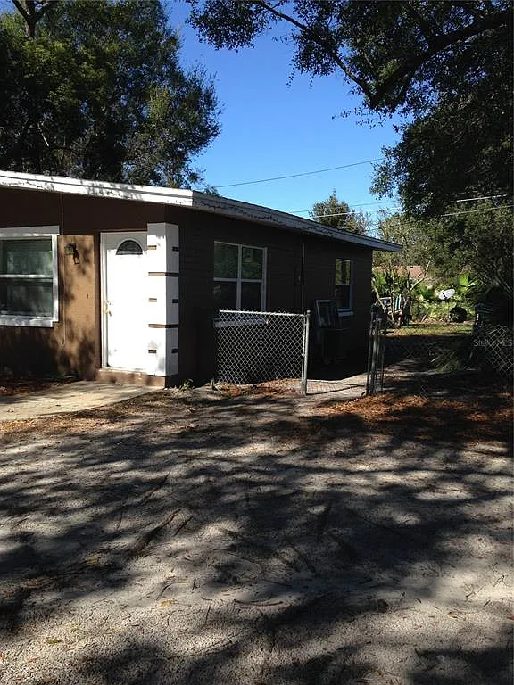 2 bed, 1.0 bath, 726 sqft, $1,550 — Photo 2