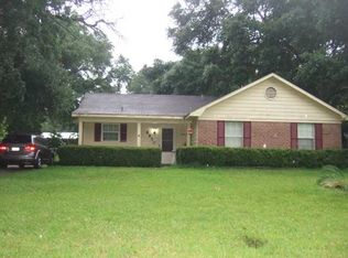 8850 Dutchman Woods Dr, Mobile, AL 36695