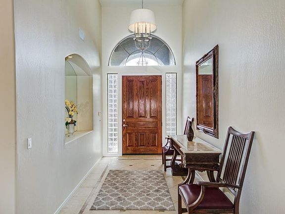 3rd image of 1934 E Vista Dr