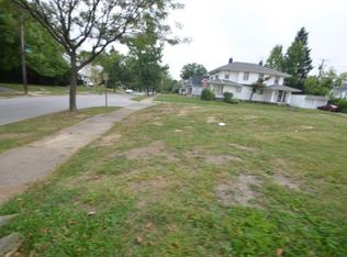 942 Brunswick Rd, Cleveland Heights, OH 44112