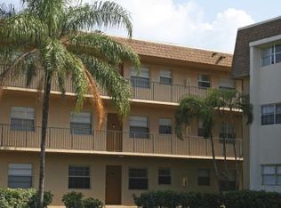 Park Plaza, Miami, FL 33162