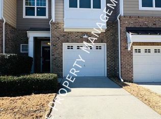 10119 Knotty Pine Ln, Raleigh, NC 27617