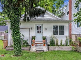 60 Iroquois Rd, Stamford, CT 06902