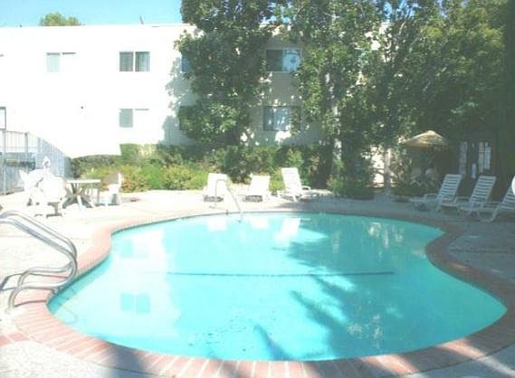 1st image of 5051 Whitsett Ave #16