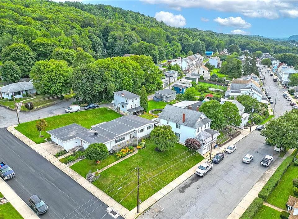 100 W Abbott St, Lansford, PA 18232 | Zillow