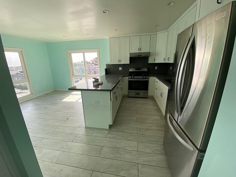 1st image of 2352 Taraval St #3