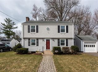 25 Fairlee Rd, West Hartford, CT 06107