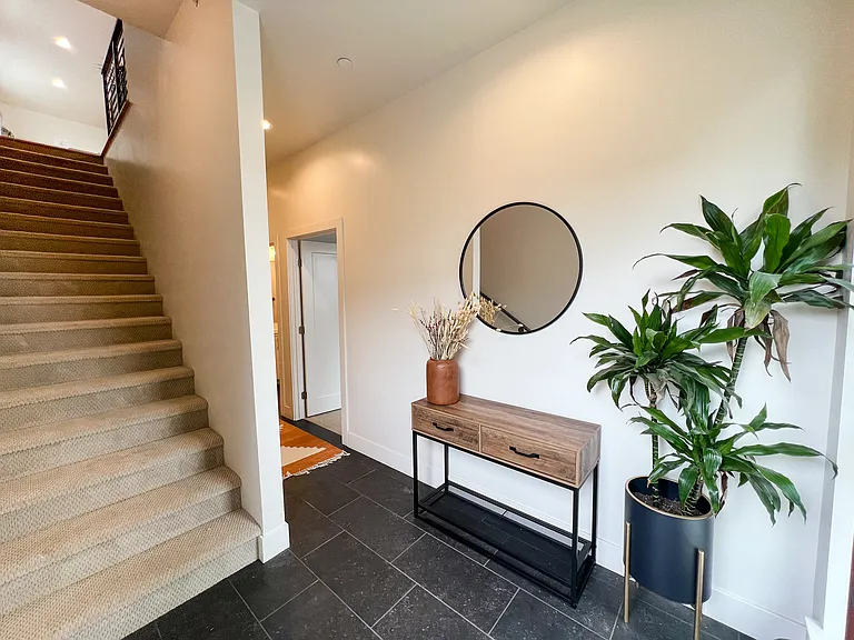2478 Victoria Ave #101 — Photo 9