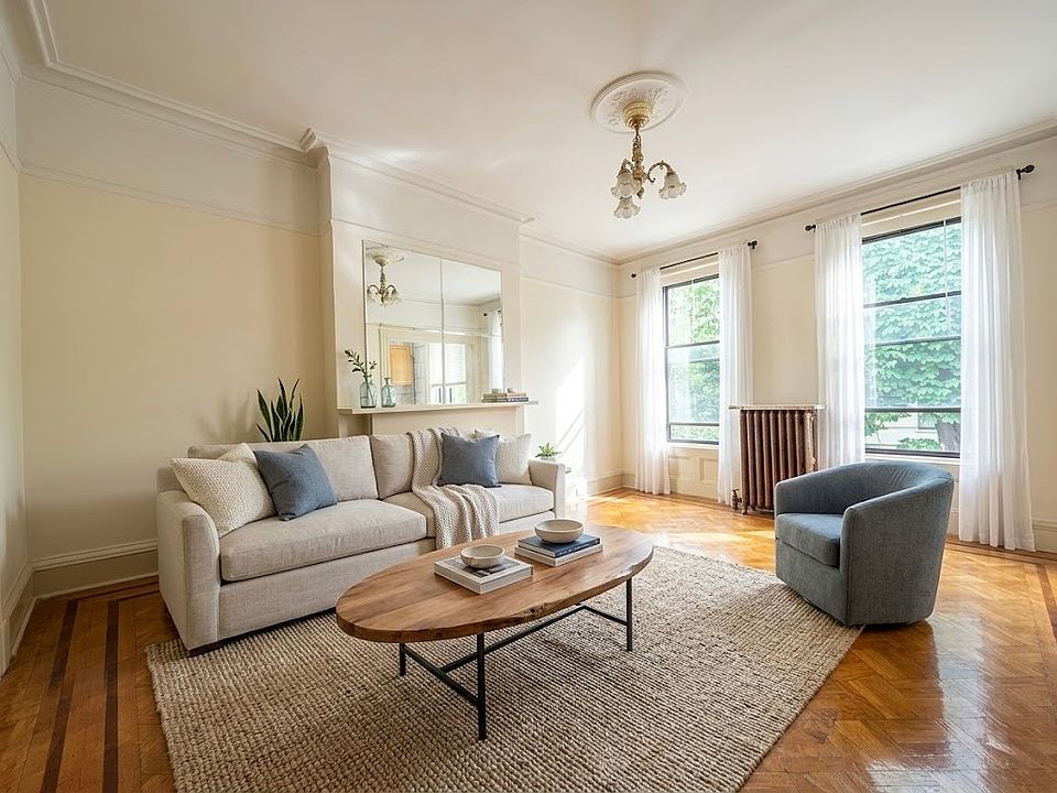 1st image of 873 Putnam Ave #2