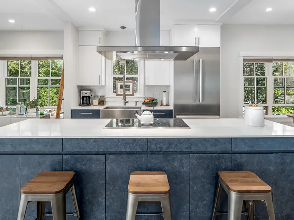 11 Ellsworth Ave #2, Cambridge, MA 02139