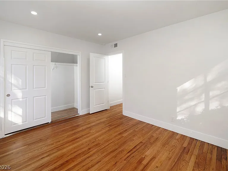 1140 Hillside Pl — Photo 16