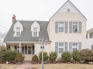 104 N Grove St, Valley Stream, NY 11580