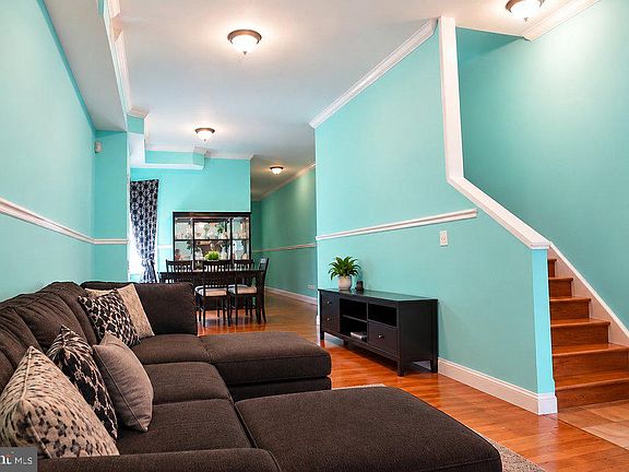 3rd image of 2907 Clifton Ave