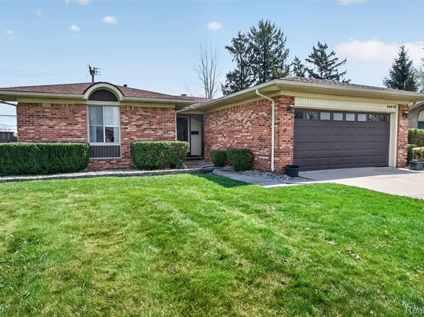 36878 Samoa Dr, Sterling Heights, MI 48312