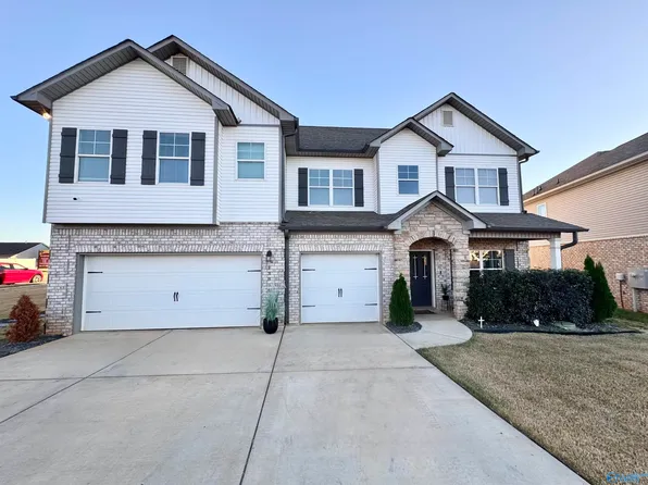 138 Chesire Cove Ln, New Market, AL 35761