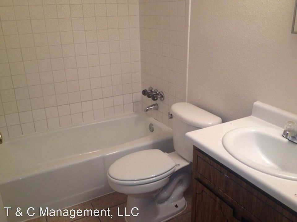 1st image of 908 San Pedro Dr SE #3