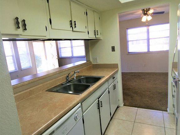 5th image of 717B Laurelwood Dr