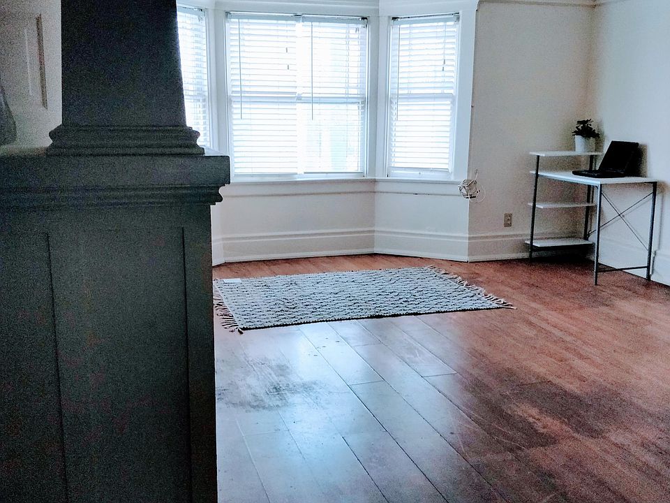 1st image of 2218 W Jefferson Blvd #1/2