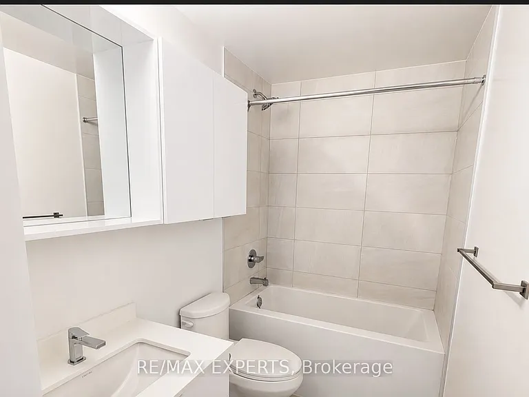 5105 Hurontario St #2306 — Photo 6