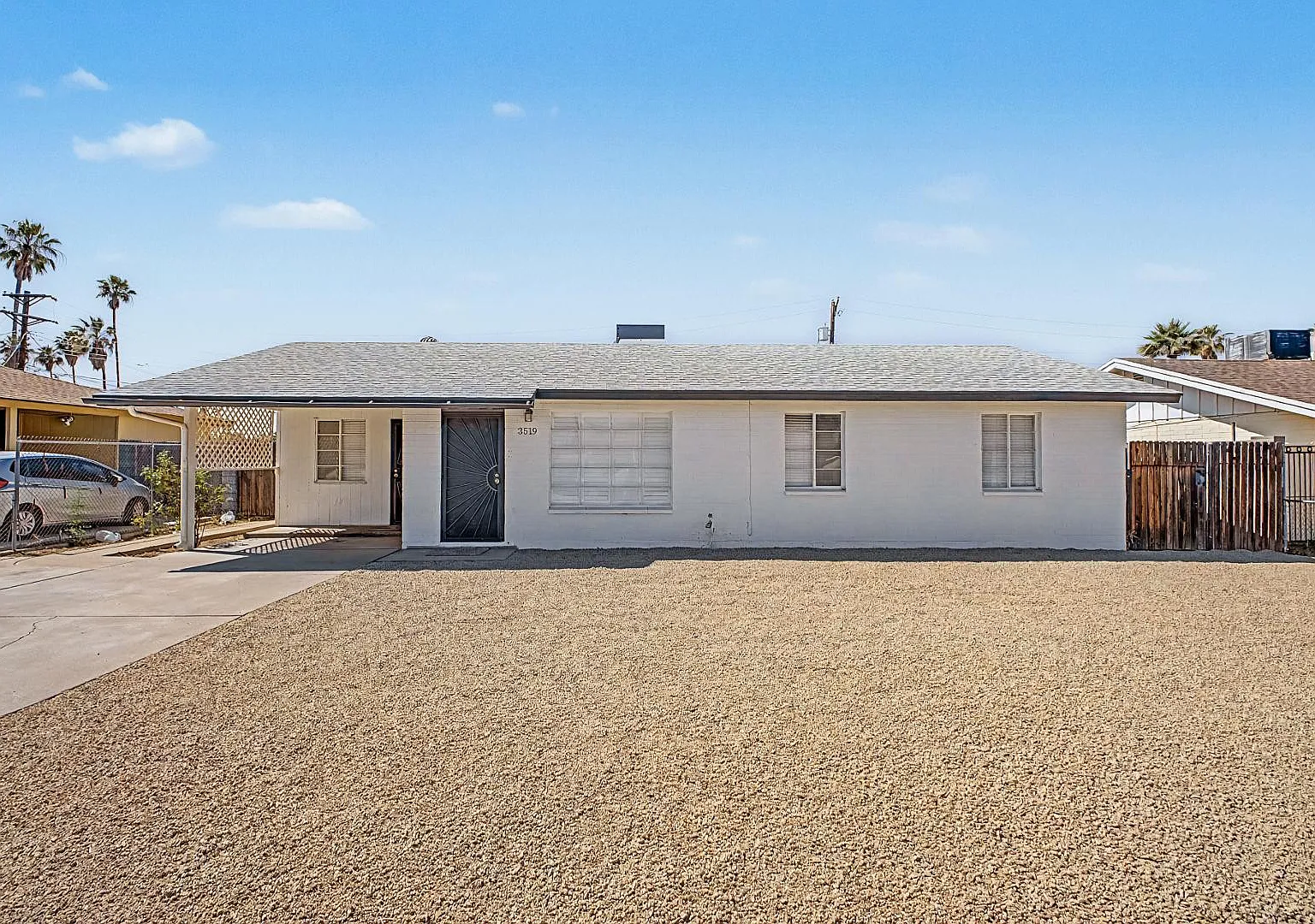 4 bed, 2.0 bath, 2422 sqft, $2,800 — Photo 1