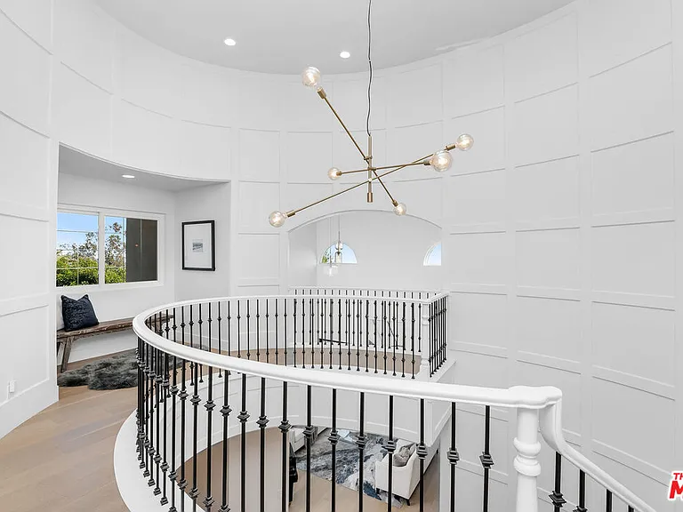23458 W Moon Shadows Dr — Photo 23