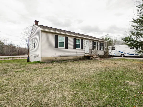 27 Primrose Lane, Gorham, ME 04038
